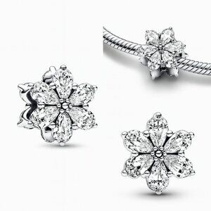 Sparkling Herbarium Cluster Charm (One)